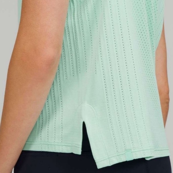 Lululemon Train To Be Tank Top Size 6 Wild Mint Green Relaxed Fit Waist Length - Picture 2 of 11